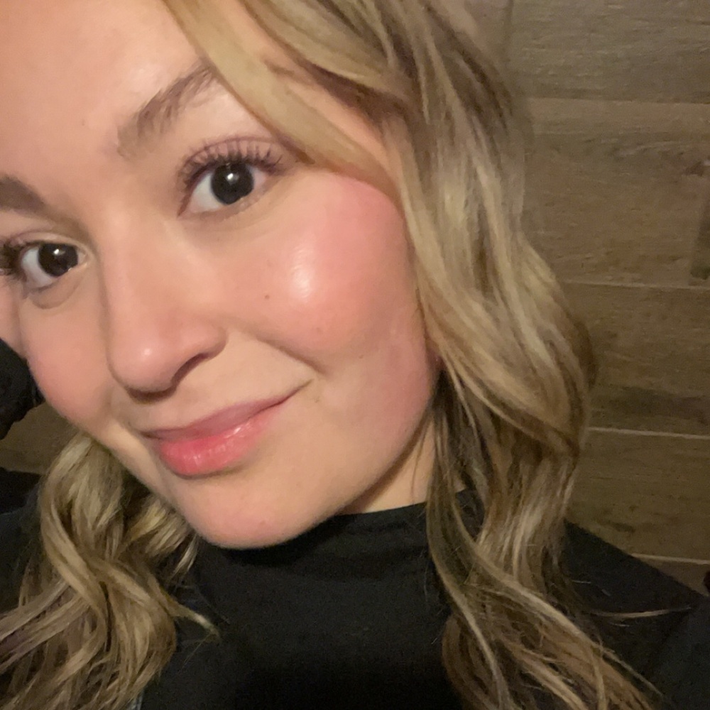 Meet your Posher, Ashley